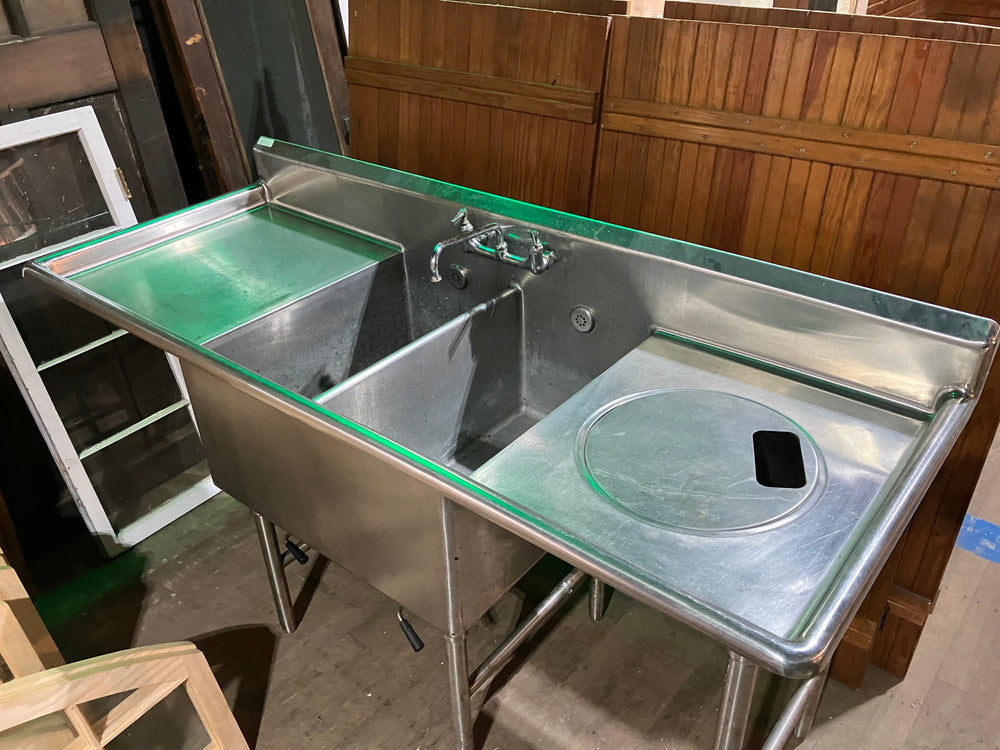 Stainless steel sink